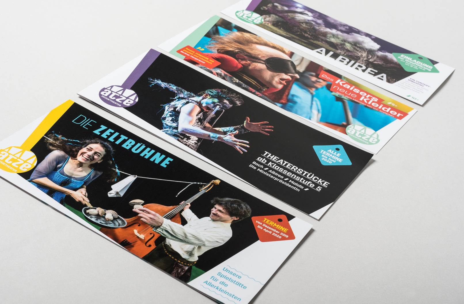 Diverse Flyer und Stückpostkarten